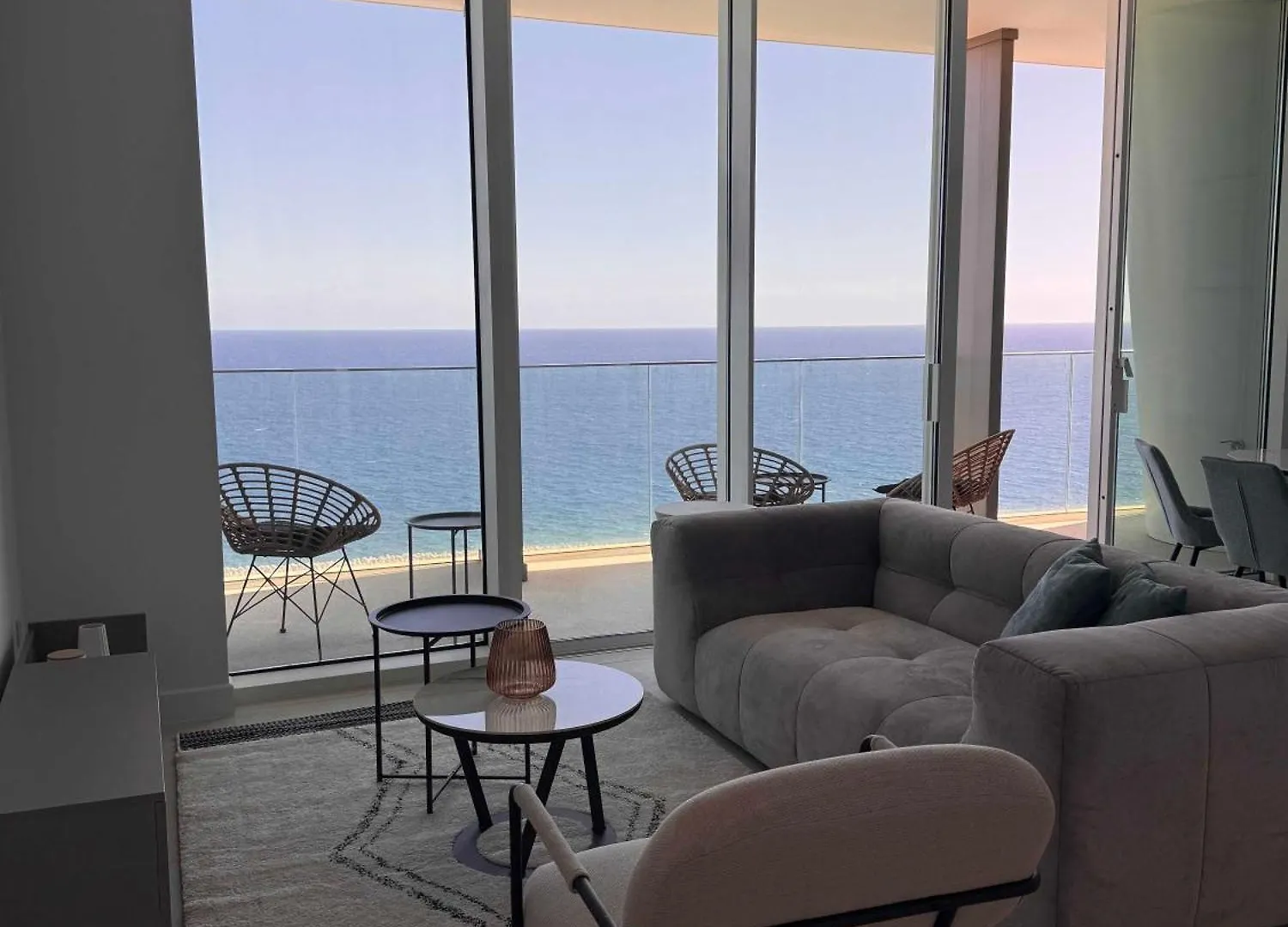 Ayia Napa Marina Exclusive Apartment アヤナパ